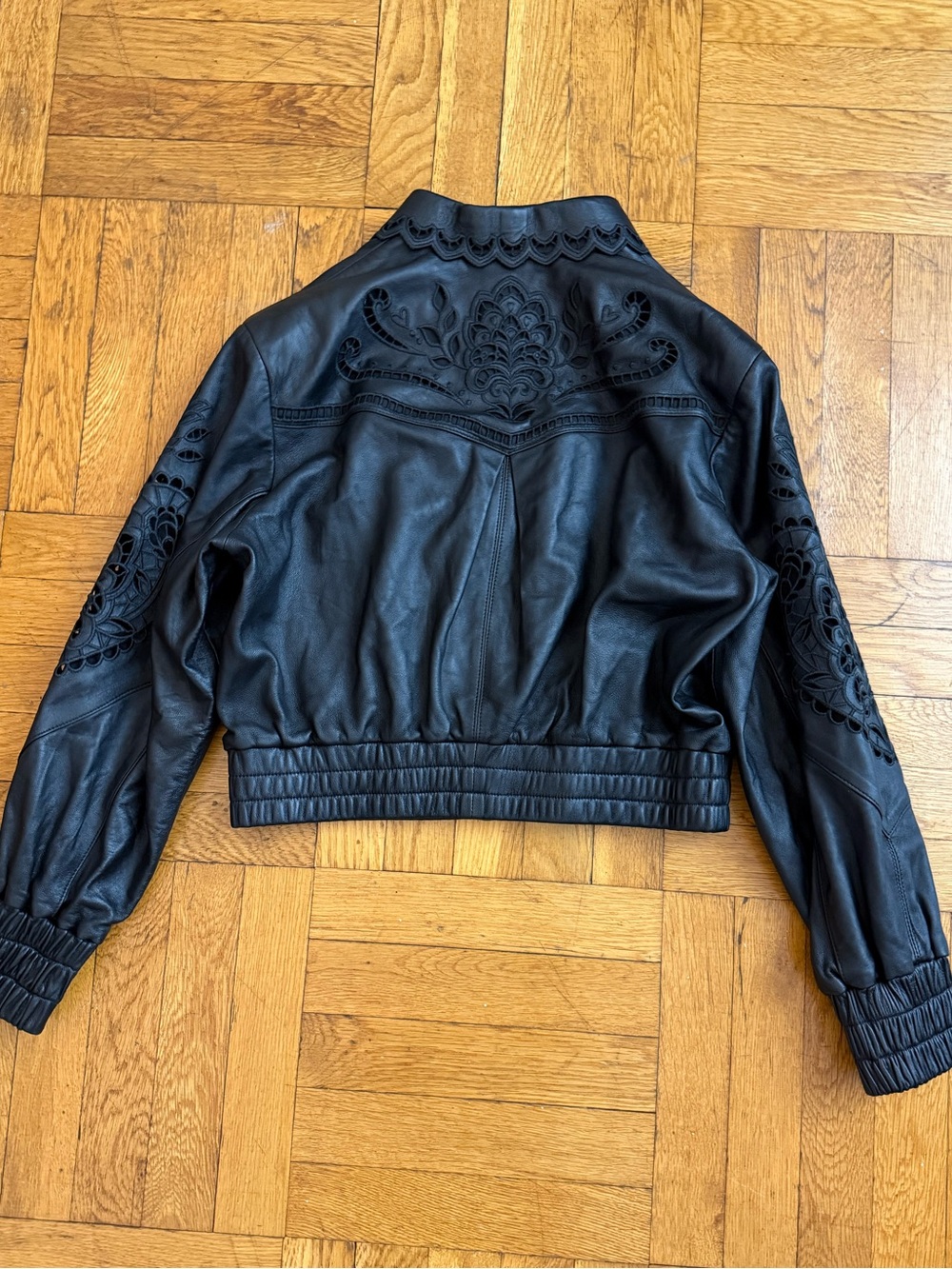 Farm Rio
Black Richelieu Heart Leather Jacket - Picture 9 of 16